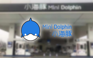 三十年煉化經(jīng)驗,高清潔定制油品！小海豚Mini Dolphin油站選擇lyton龍門往復(fù)式全自動洗車機
