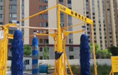 大型通道式巴士洗車機(jī)，廣泛應(yīng)用于城市公交系統(tǒng)。全自動洗車機(jī)設(shè)備選林頓，專注清洗，誠信服務(wù)每一個客戶！